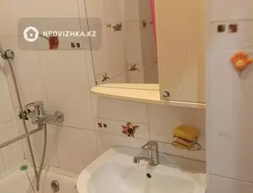 2-комнатная квартира, этаж 3 из 5, 52 м², миниатюра 8