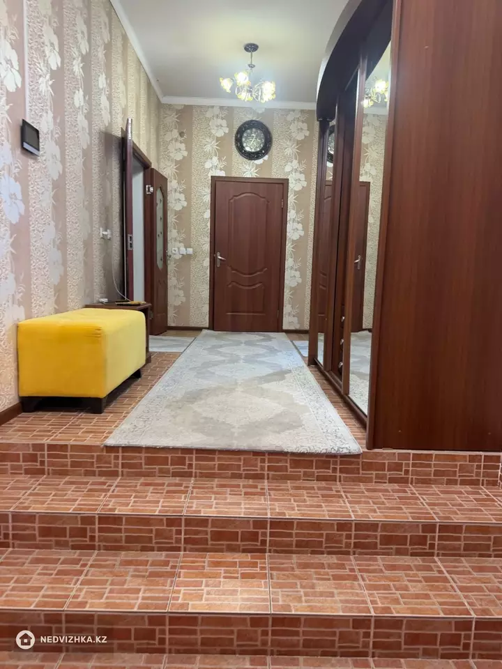 5-комнатный дом, 10 соток, 300 м², фотография 4