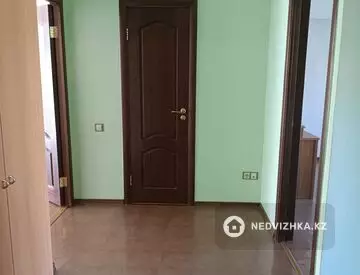 2-комнатная квартира, этаж 3 из 5, 52 м², миниатюра 10