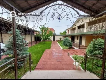 6-комнатный дом, 12 соток, 300 м²
