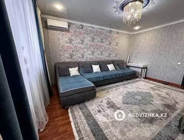 3-комнатная квартира, этаж 3 из 5, 82 м²