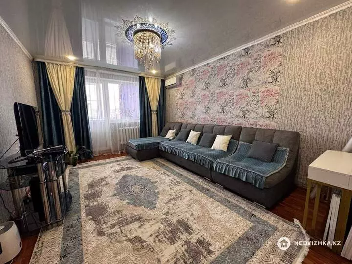 3-комнатная квартира, этаж 3 из 5, 82 м², фотография 2