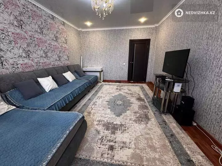 3-комнатная квартира, этаж 3 из 5, 82 м², фотография 3