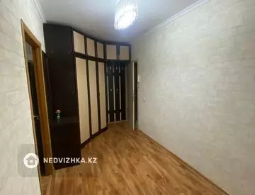 2-комнатная квартира, этаж 5 из 5, 74 м², миниатюра 4