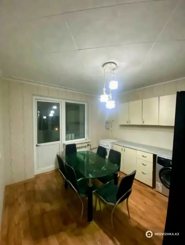 2-комнатная квартира, этаж 5 из 5, 74 м², фотография 5