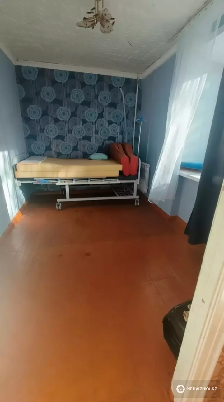 4-комнатная квартира, этаж 4 из 5, 63 м², фотография 4