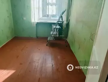 4-комнатная квартира, этаж 4 из 5, 63 м²