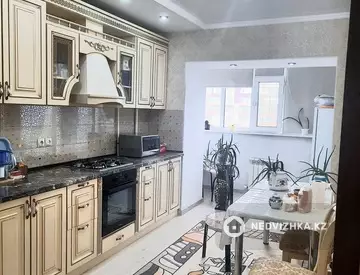 2-комнатная квартира, этаж 8 из 9, 60 м²