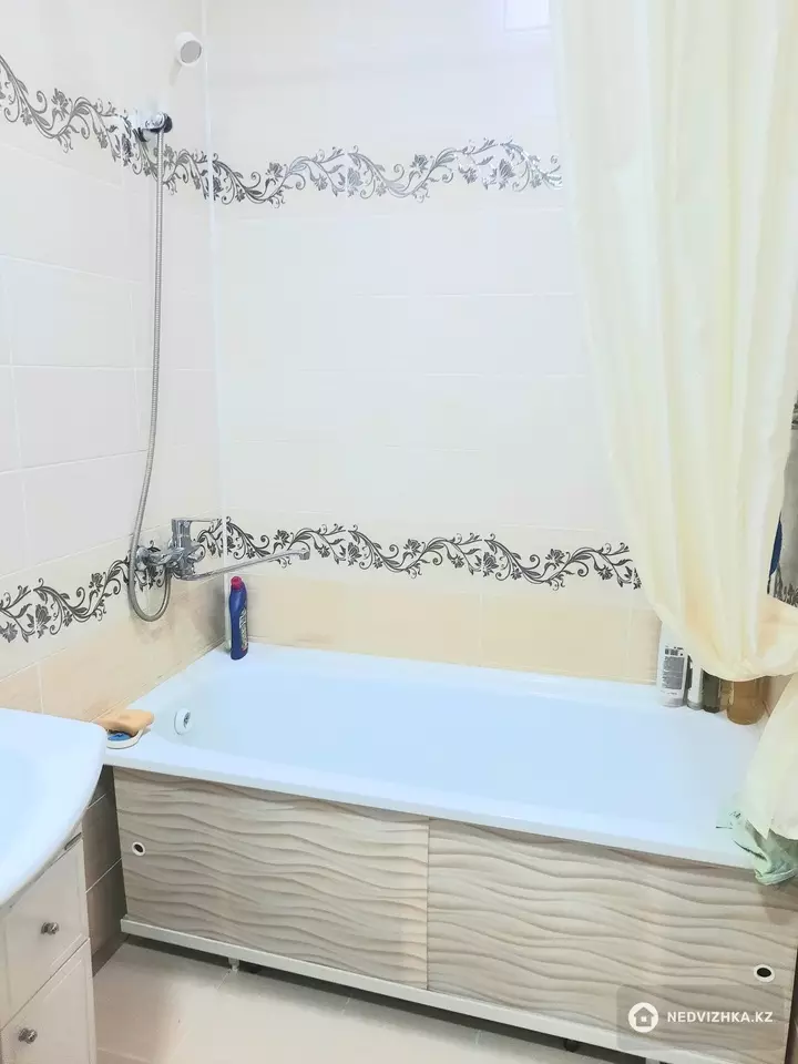 2-комнатная квартира, этаж 8 из 9, 60 м², фотография 4