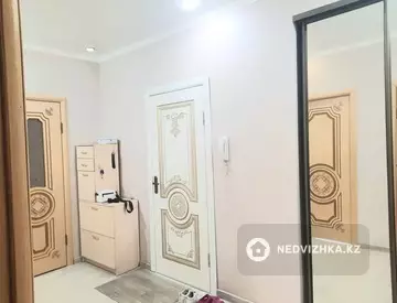 2-комнатная квартира, этаж 8 из 9, 60 м²
