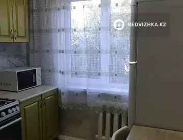 1-комнатная квартира, этаж 4 из 4, 34 м², На длительный срок, миниатюра 3