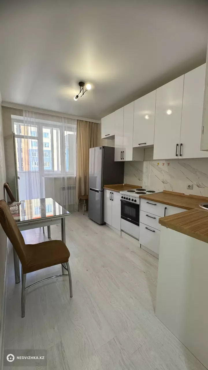 1-комнатная квартира, этаж 2 из 9, 36 м², На длительный срок, фотография 2