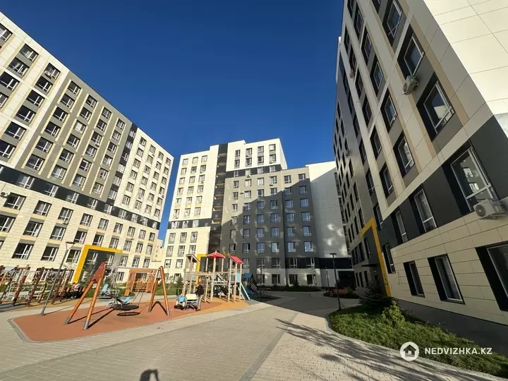 4-комнатная квартира, этаж 2 из 9, 102 м², фотография 3