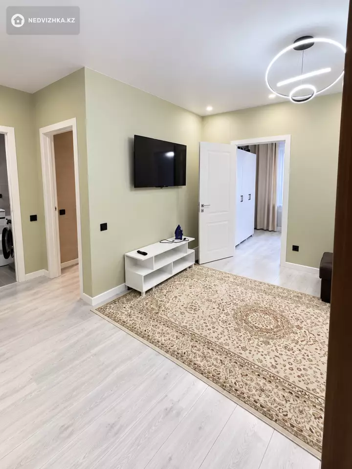 2-комнатная квартира, этаж 8 из 16, 49 м², фотография 2