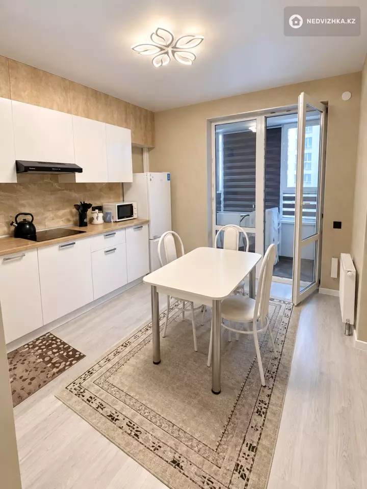 2-комнатная квартира, этаж 8 из 16, 49 м², фотография 3