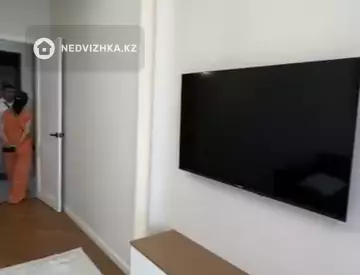 2-комнатная квартира, этаж 10 из 12, 45 м², миниатюра 6