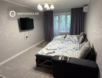 1-комнатная квартира, этаж 2 из 5, 42 м², Посуточно