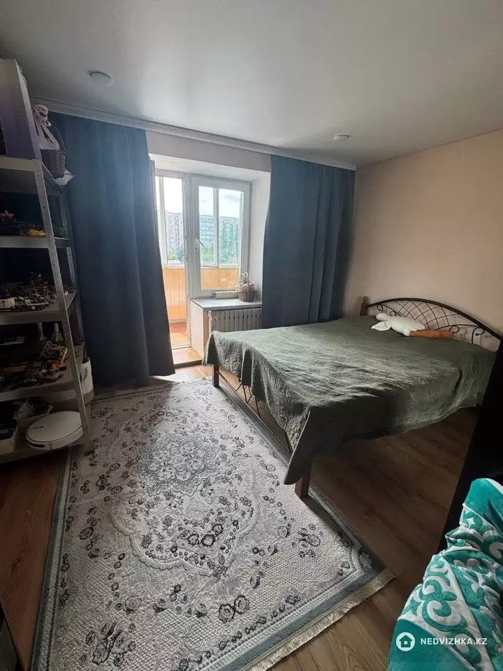 3-комнатная квартира, этаж 4 из 9, 77 м², фотография 5