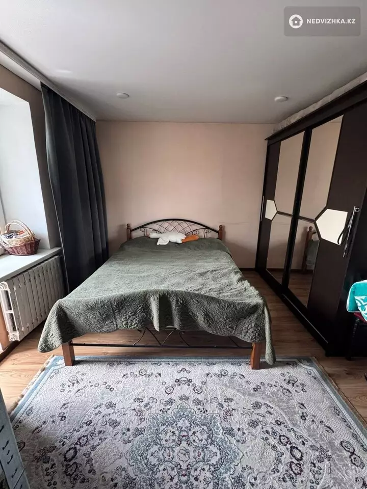 3-комнатная квартира, этаж 4 из 9, 77 м², фотография 2