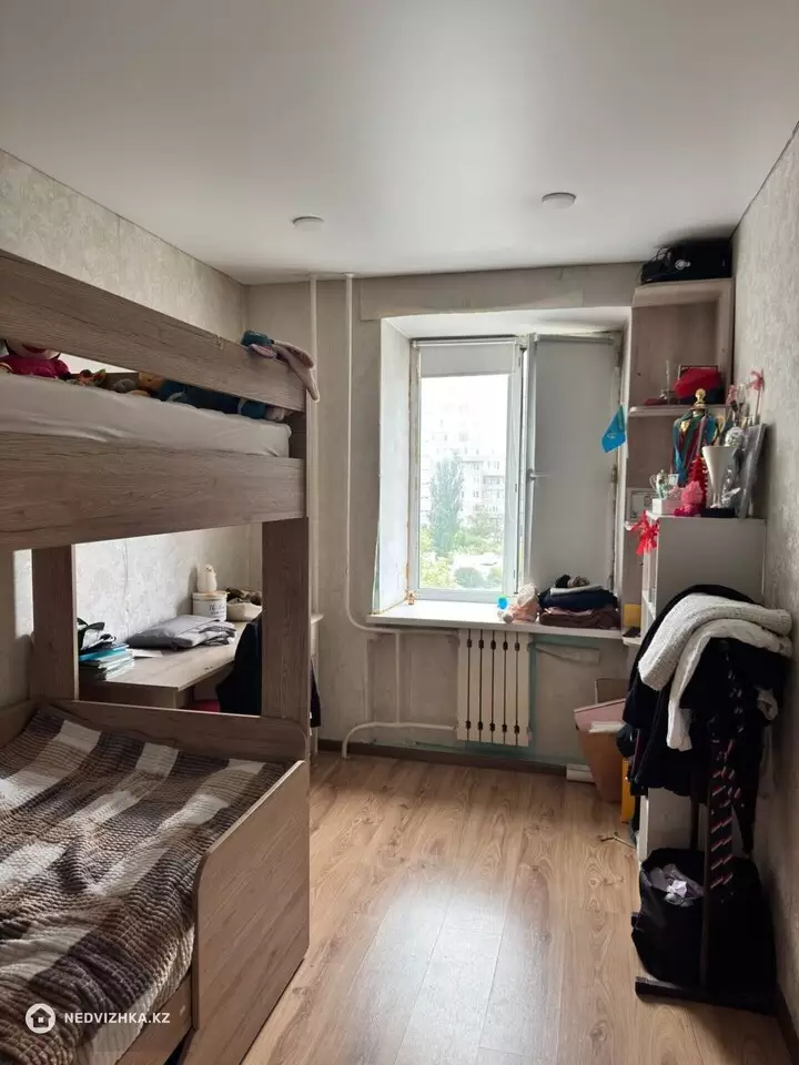 3-комнатная квартира, этаж 4 из 9, 77 м², фотография 3