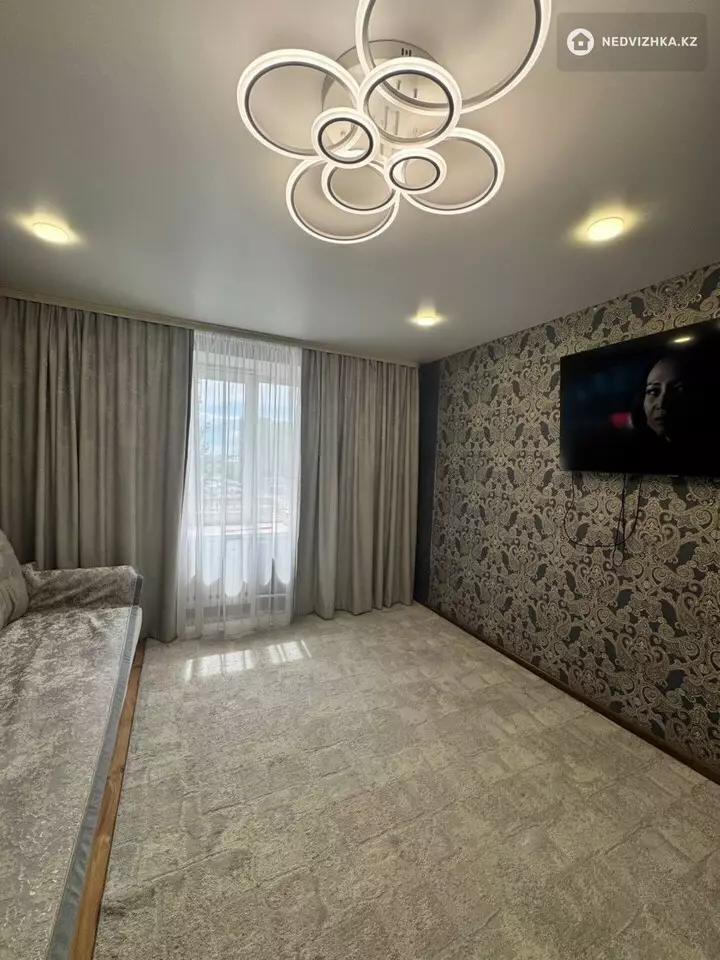 3-комнатная квартира, этаж 4 из 9, 77 м²