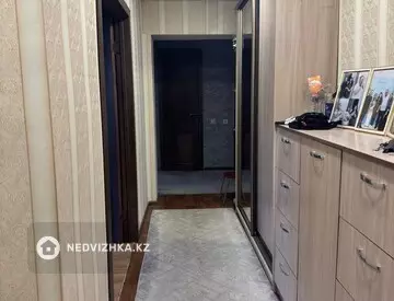 3-бөлмелі пәтер, қабат 4 барлық қабат саны 9, 77 м², 8-нобай
