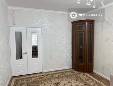 2-комнатная квартира, этаж 1 из 5, 59 м², На длительный срок