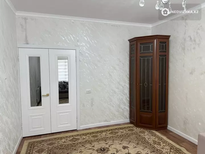 2-комнатная квартира, этаж 1 из 5, 59 м², На длительный срок, фотография 2