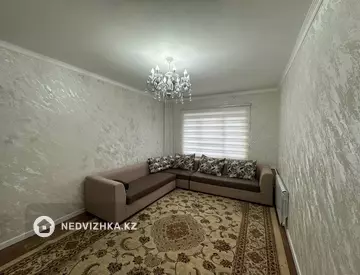 2-комнатная квартира, этаж 1 из 5, 59 м², На длительный срок
