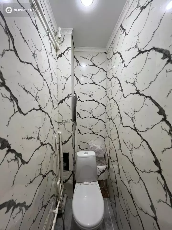 2-комнатная квартира, этаж 4 из 5, 68 м², фотография 3