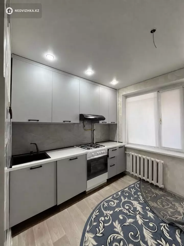 2-комнатная квартира, этаж 4 из 5, 68 м², фотография 2