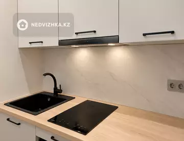 2-комнатная квартира, этаж 2 из 18, 50 м², миниатюра 8