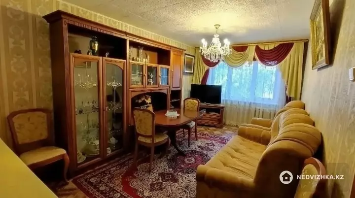3-комнатная квартира, этаж 4 из 5, 64 м²