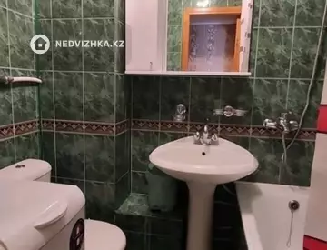 3-комнатная квартира, этаж 4 из 5, 64 м², миниатюра 12