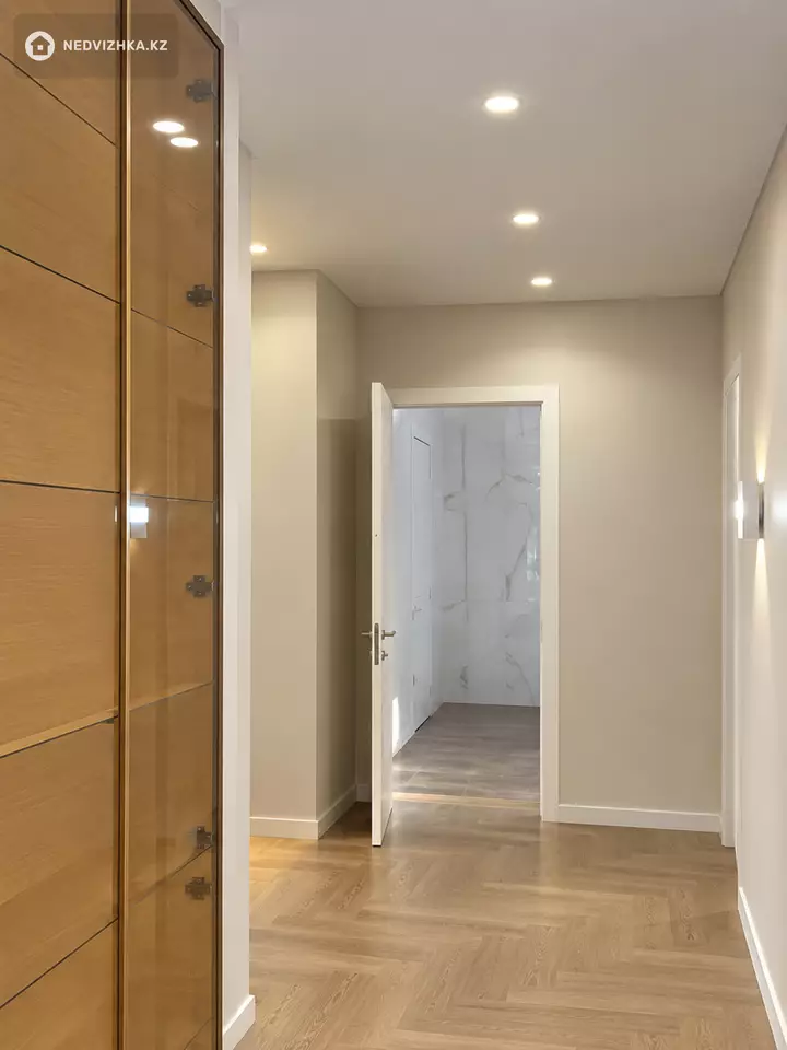 3-комнатная квартира, этаж 5 из 12, 85 м², фотография 4