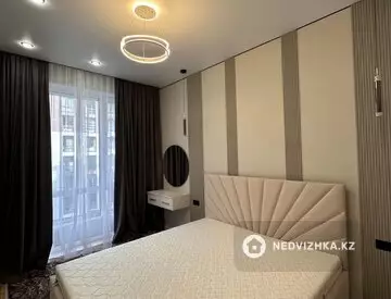 2-комнатная квартира, этаж 3 из 20, 40 м², миниатюра 3