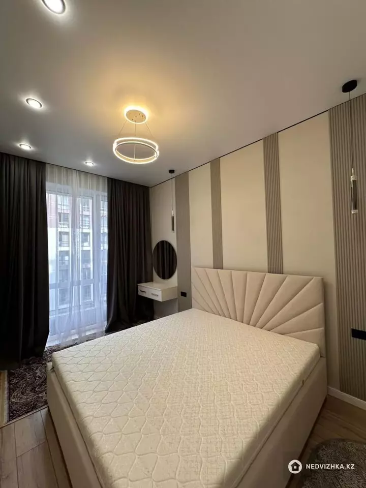 2-комнатная квартира, этаж 3 из 20, 40 м², фотография 3