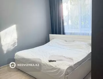 3-комнатная квартира, этаж 3 из 5, 75 м², Посуточно