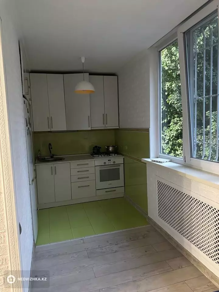 3-комнатная квартира, этаж 3 из 5, 75 м², Посуточно, фотография 5