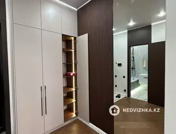 2-комнатная квартира, этаж 7 из 9, 40 м², миниатюра 3