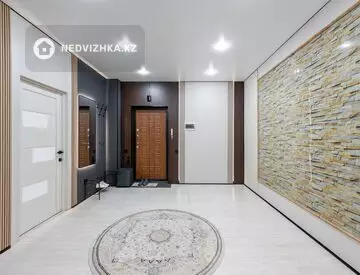 3-комнатная квартира, этаж 8 из 10, 75 м², миниатюра 1