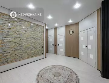 3-комнатная квартира, этаж 8 из 10, 75 м², миниатюра 2
