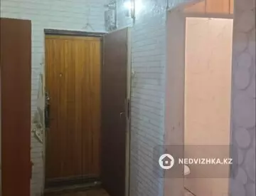 3-комнатная квартира, этаж 3 из 5, 60 м², На длительный срок, миниатюра 4