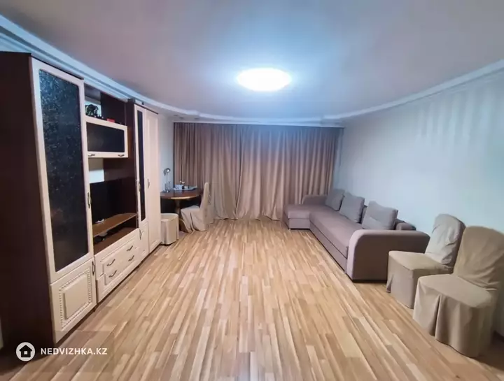 2-комнатная квартира, этаж 10 из 11, 78 м², фотография 2