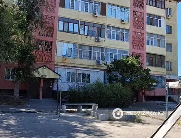 3-комнатная квартира, этаж 5 из 5, 64 м², миниатюра 1