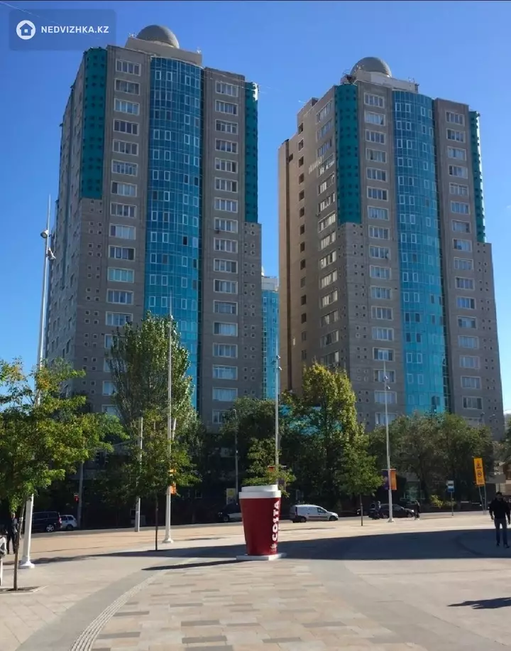 3-комнатная квартира, этаж 19 из 20, 186 м², На длительный срок