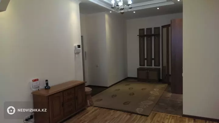 3-комнатная квартира, этаж 19 из 20, 186 м², На длительный срок, фотография 4