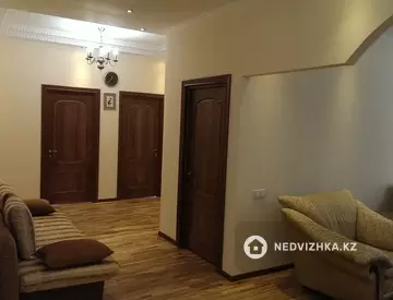 3-комнатная квартира, этаж 19 из 20, 186 м², На длительный срок, миниатюра 6