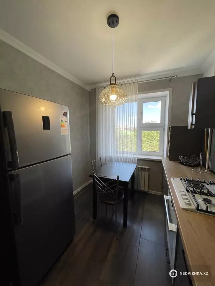 3-комнатная квартира, этаж 4 из 9, 63 м²