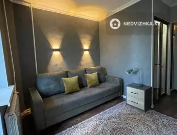 3-комнатная квартира, этаж 4 из 9, 63 м², миниатюра 2